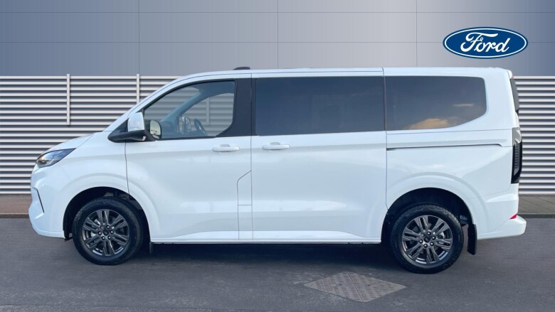 Ford Tourneo Custom 320 L1 Diesel Fwd 2.0 EcoBlue 136ps H1 Titanium 8 seater Auto